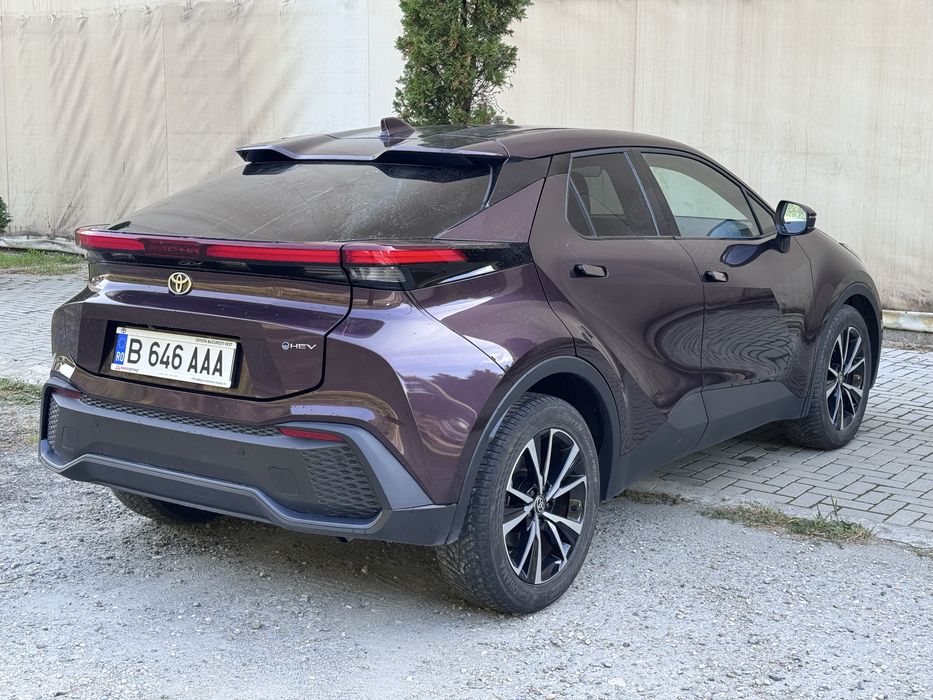 Toyota CHR 1.8 Hybrid 2024 usor avariat