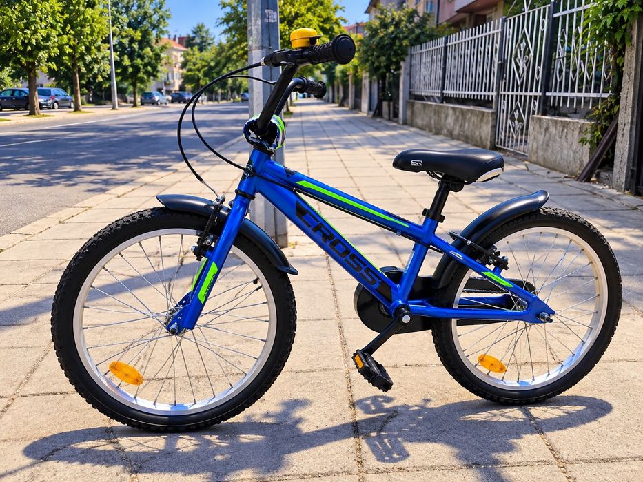 Детски велосипед CROSS Boxer Alloy 20″ – като нов + помощни колела