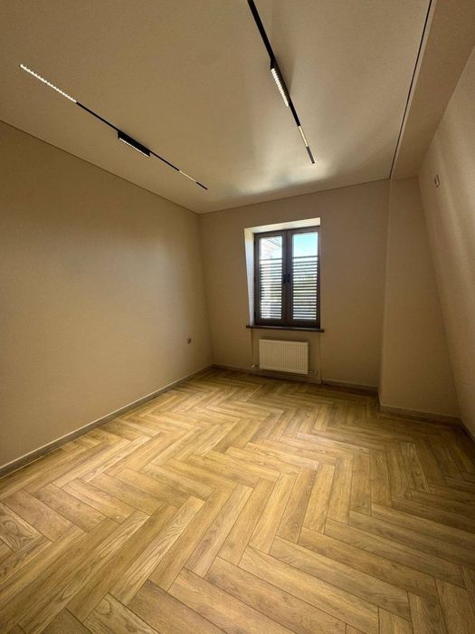 Продается дом 5 комнат, ориентир: улица Салом, 4,73 соток 146м²