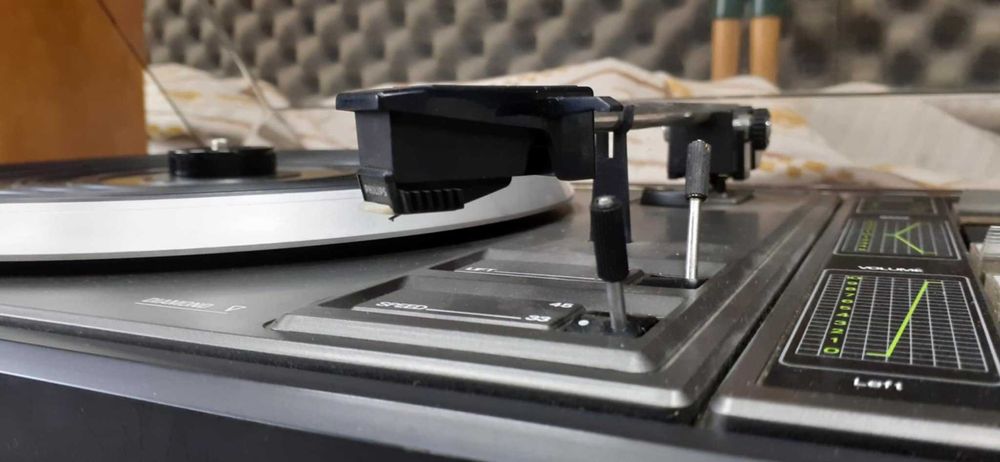 Грамофон Philips 410