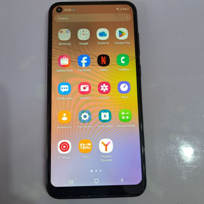 Самсунг смартфон А11