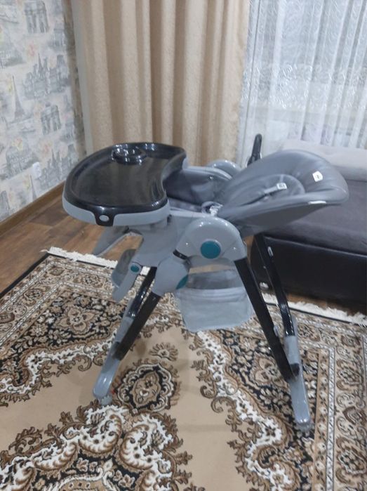 Детский стульчик для кормления