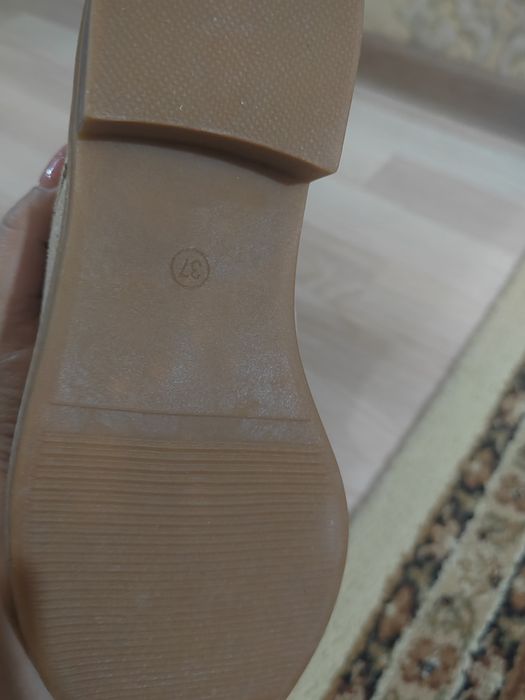 Продам женскую обувь