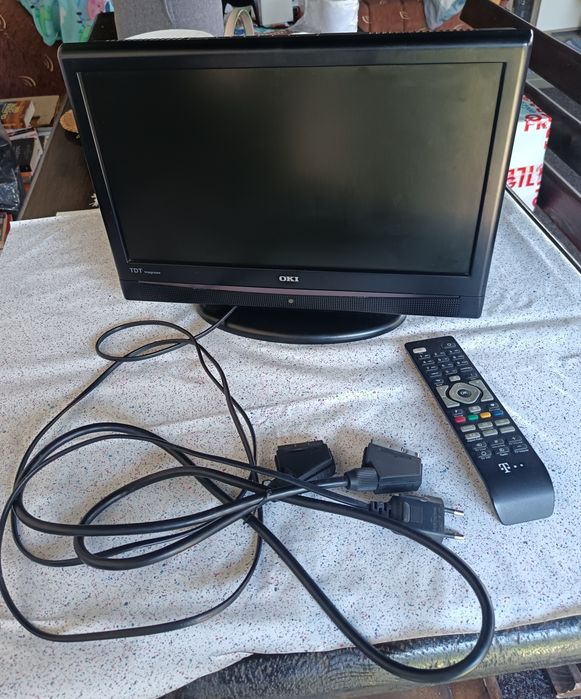 TV Lcd OKI funcțional cu telecomandă, perfect pentru bucătărie, rulotă, DVR și camere supraveghere