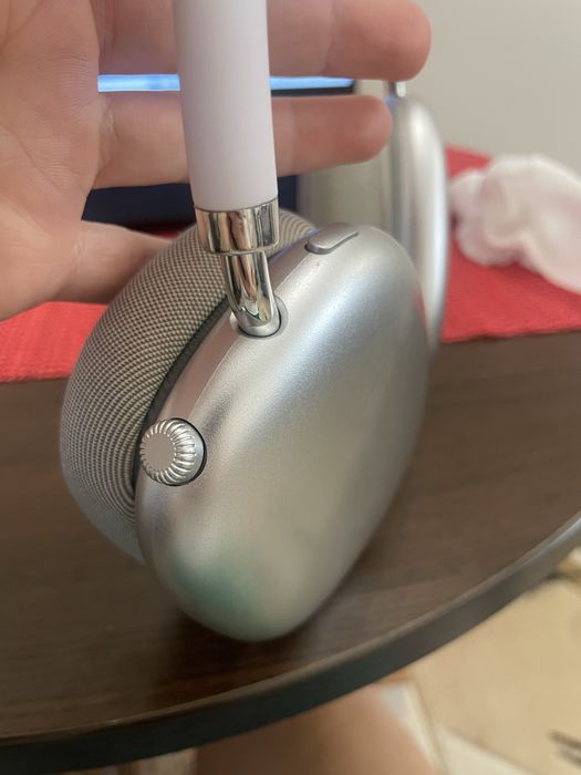 Слушалки AirPods Max