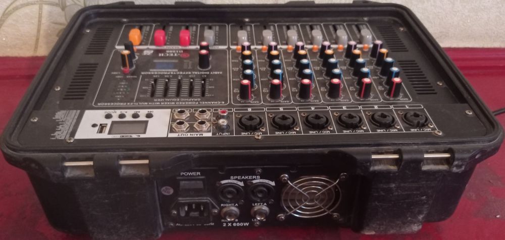 Калонка  (600w)  апаратура D-Tech ( 600w+600w)