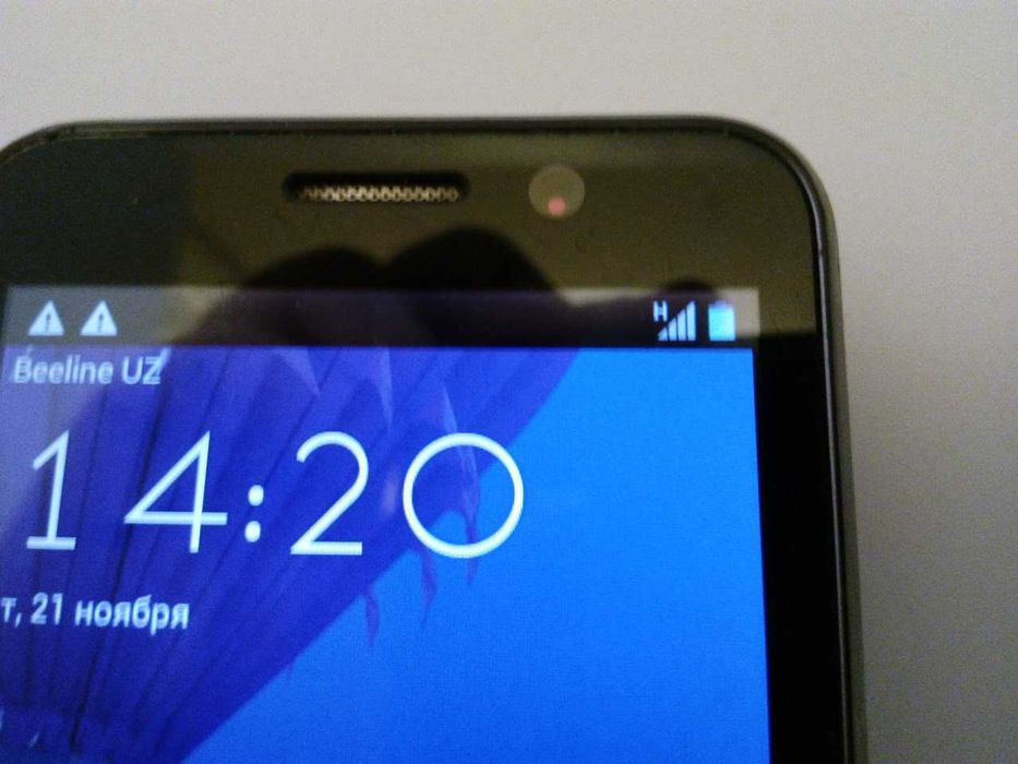 смартфон HTC Skate Acqua