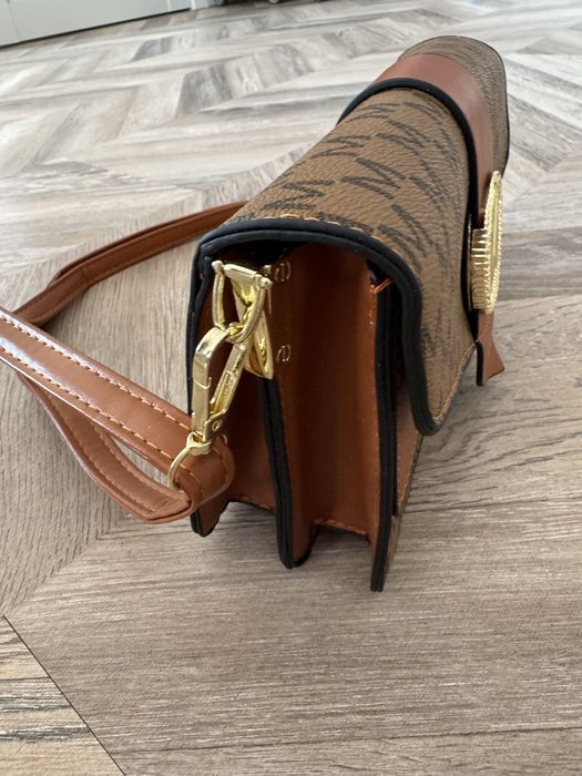 Сумка массмаркет Michael Kors