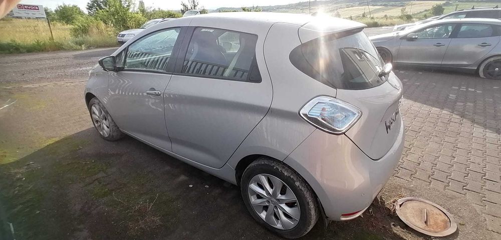 Dezmembrez Renault Zoe Electric 2016