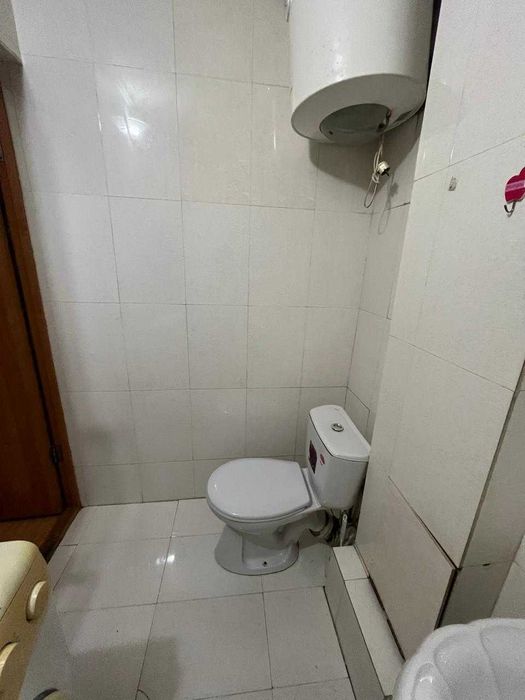 Срочно сдам 3-х комнатную в центре.