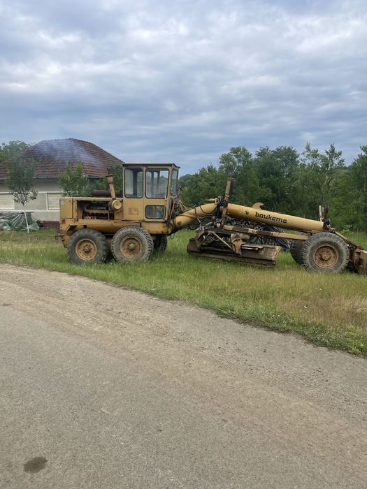 Inchiriez cilindru compactor 7 tone