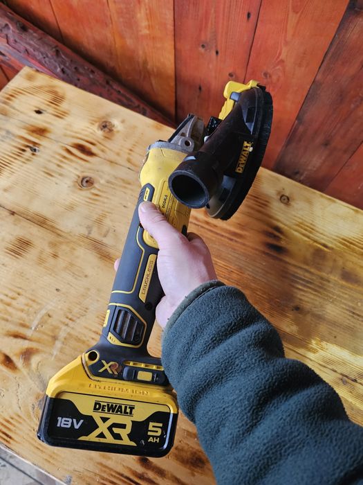 Polizor unghiular Dewalt 18V XR Brushless