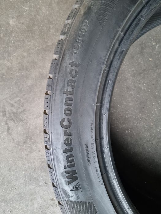 Anvelope iarna Cont . 275/45/R21
Anv. Iarna Continental 275-45-R21 Win