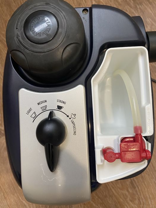 Продаю кофемашину Delonghi