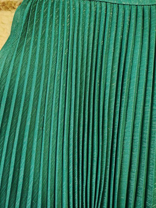 Официална рокля маслено зелена