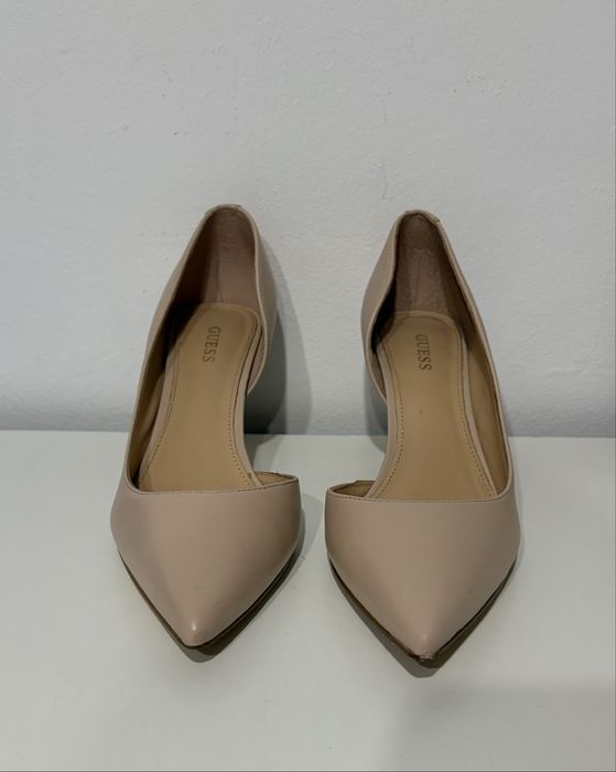 Pantofi cu toc Guess