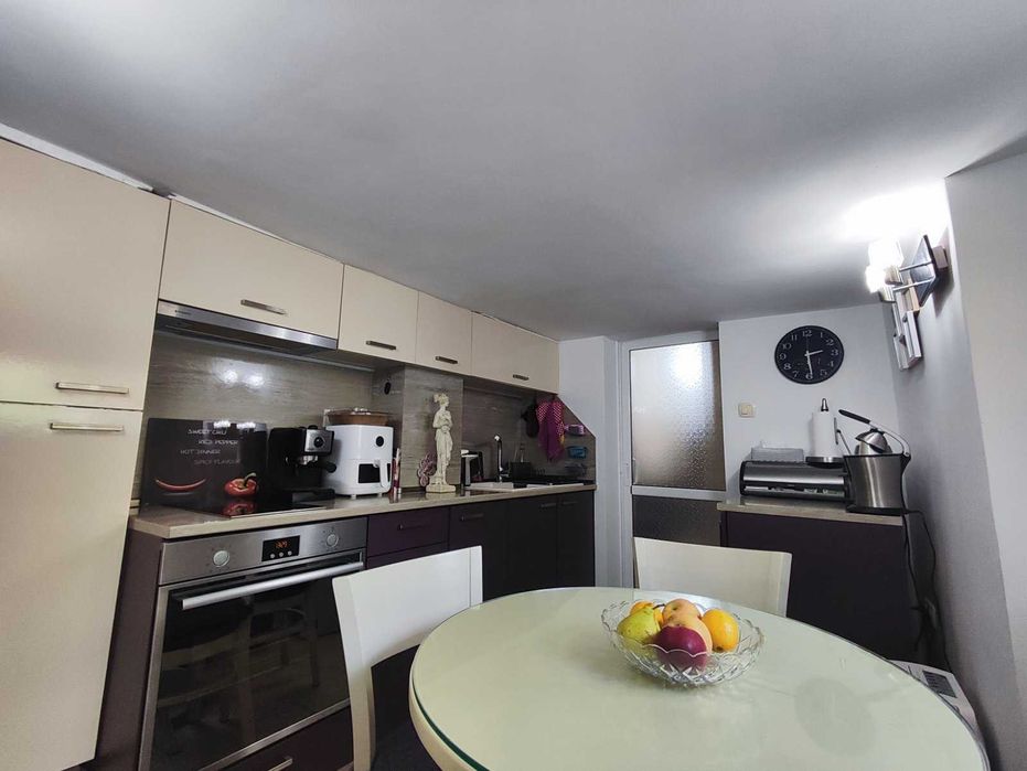 Продава се Тристаен апартамент в Варна, Център - 80 кв.м за 1613 €/кв.м - Снимка #1