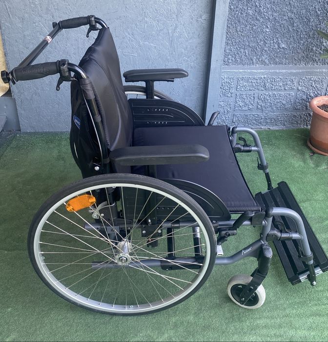 Scaun caruț cu rotile fotoliu rulant XXL 60 cm