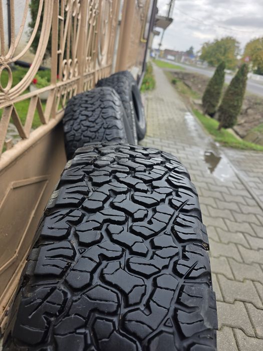 BFGoodrich  A/T 33/10.5 R15