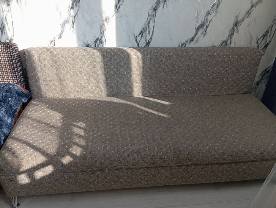 Продам 2 дивана. Срочно