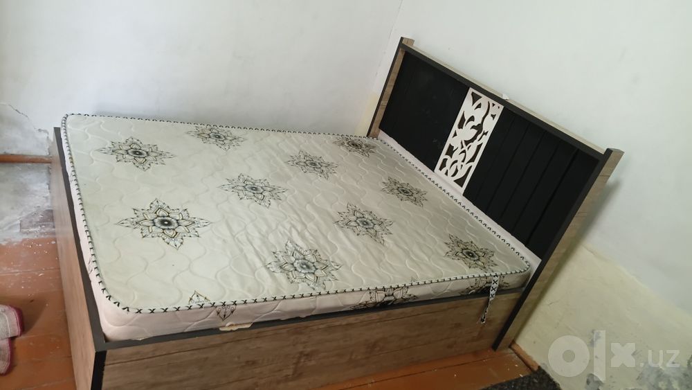Кровать двойной для спальни, качественный и крепкий
