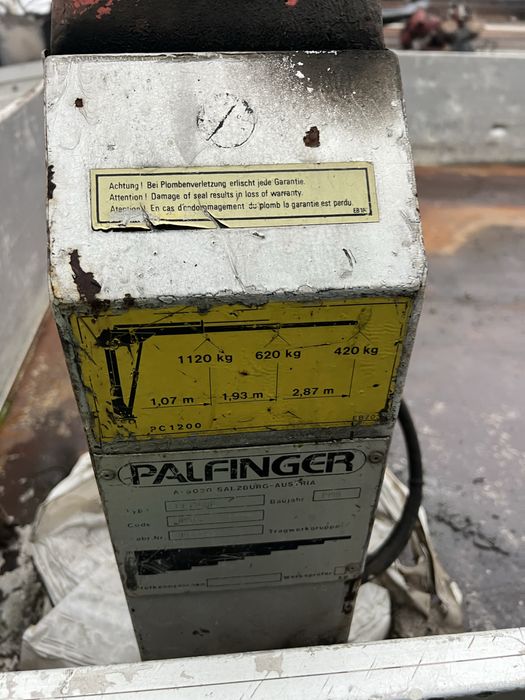 Бордова карсерия с КРАН от Ивеко