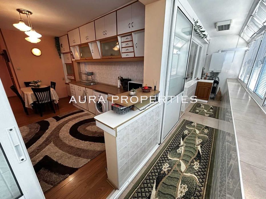 Дава се под наем Тристаен апартамент в Разград, Варош - 92 кв.м за 479.4 € - Снимка #1