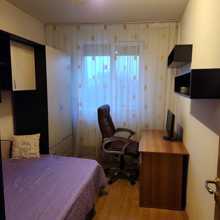Vând apartament 3 camere.