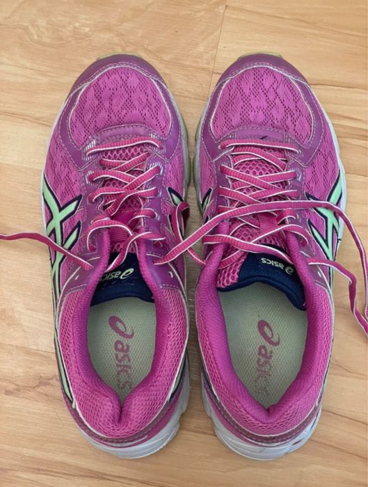 adidasi asics de alergare