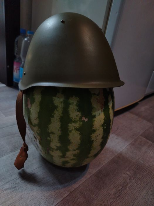 Каска военная, новая