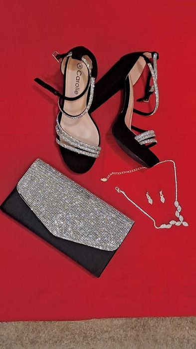 Set elegant pentru ocazii speciale