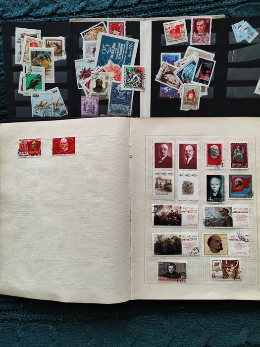 Продаю 2 альбома с марками