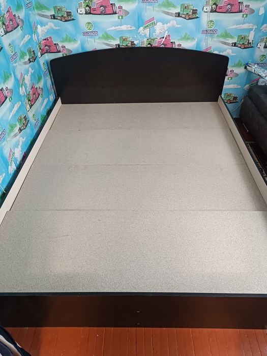 Продаю 2хспальную кровать