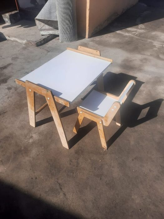 Детский стол и стул