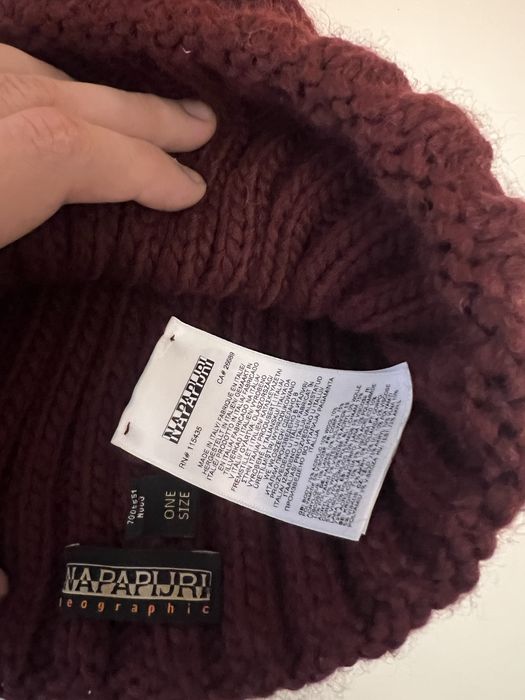 Оригинални каски Venum и зимни шапки/ раници