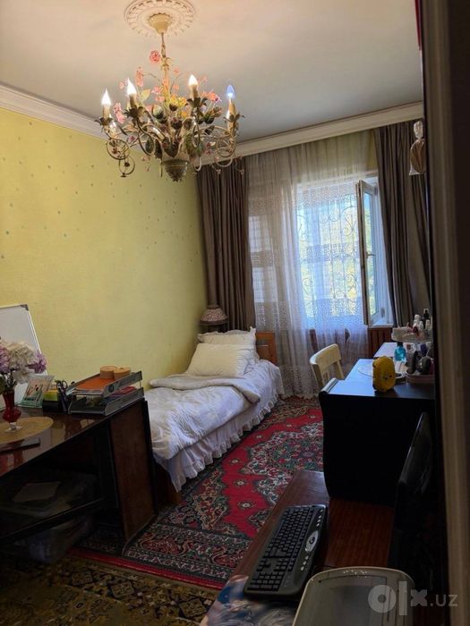 Продается 4х комн.квартира на Себзаре