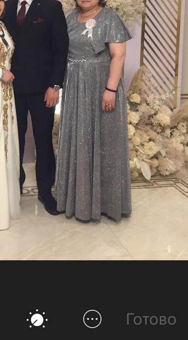 Платье нарядная блестящая