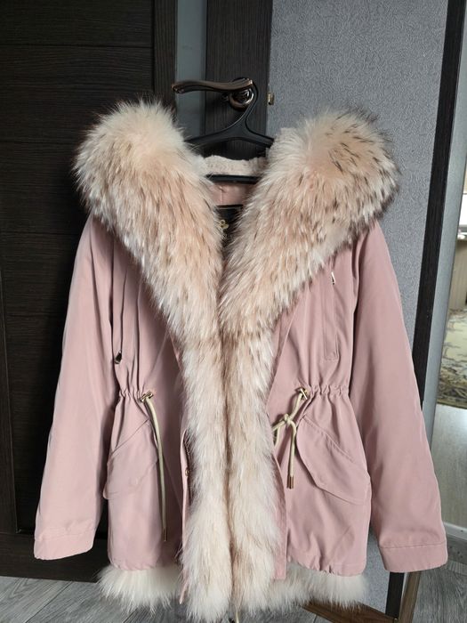 Продам парку зима 44р