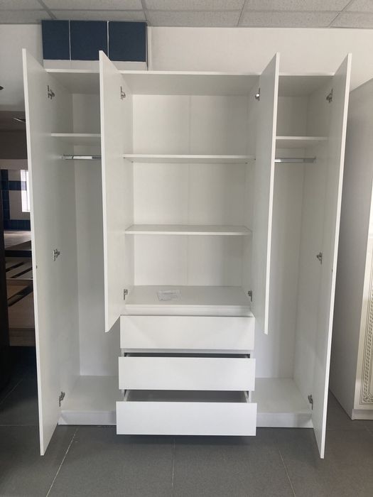 Шкаф новый, белый без ручек