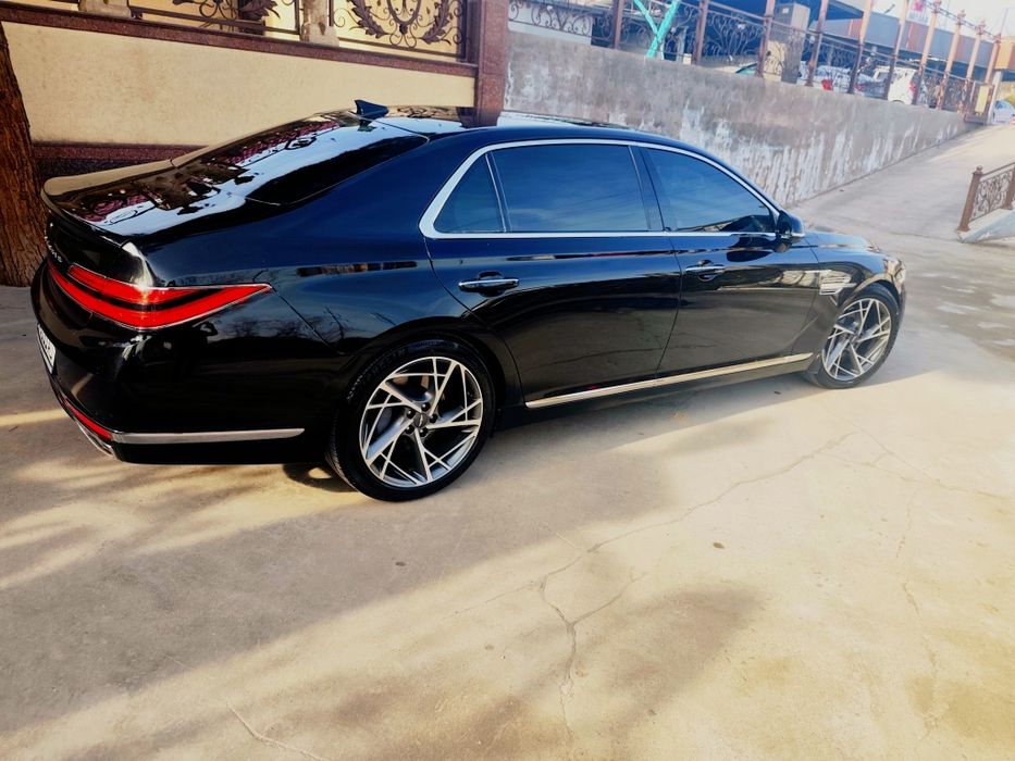 Genesis G90 long VIP xizmati. English speaking driver. VIP Transfer ca