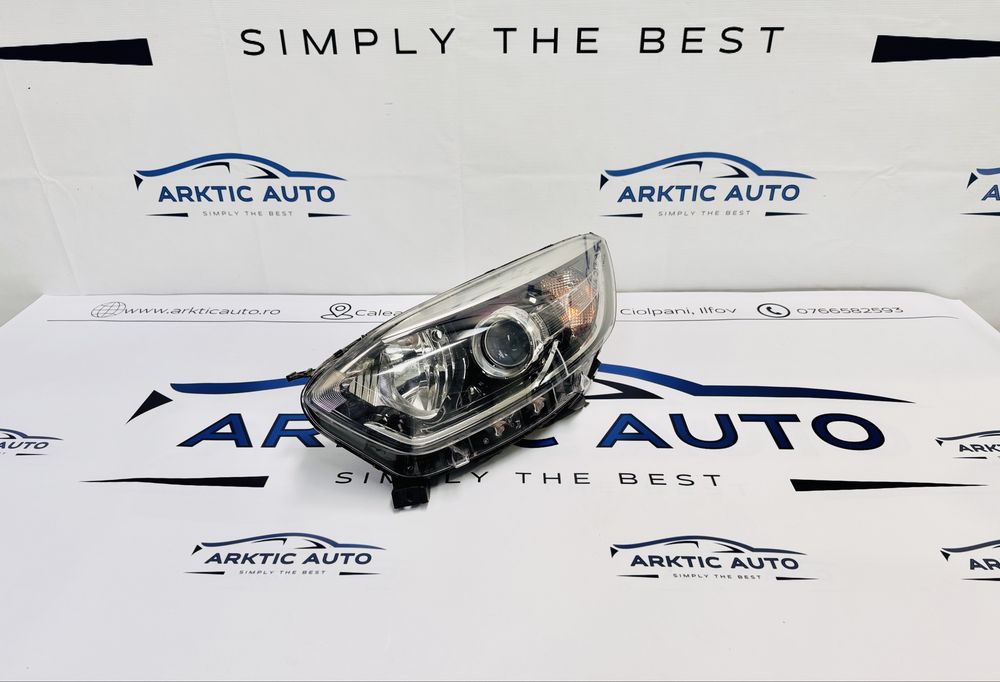 Far stanga Renault CAPTUR model dupa 2013