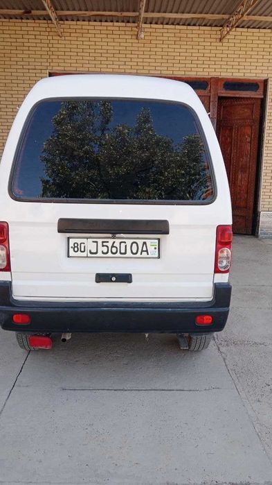 Дамас авто машина сотилади