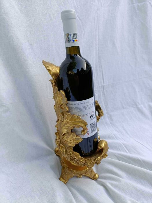 Suport sticla de vin model baroc in foita de aur