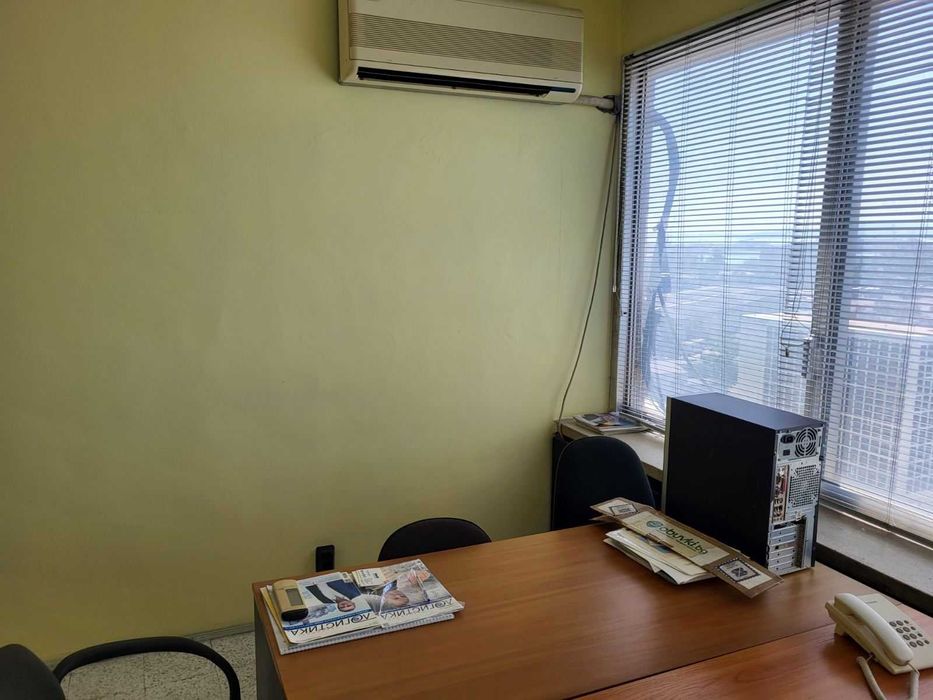 Дава се под наем Офис в Бургас, Център - 15 кв.м за 119.34 € - Снимка #2