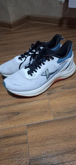 Кроссовки 45 размер