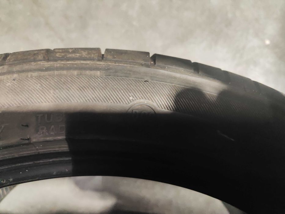 2бр.летни гуми 255/40/18 Bridgestone