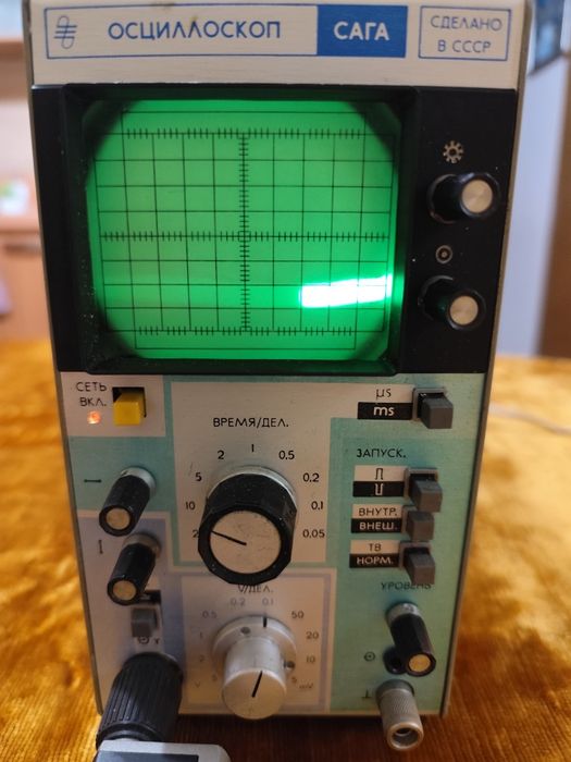 Продавам осциллоскоп