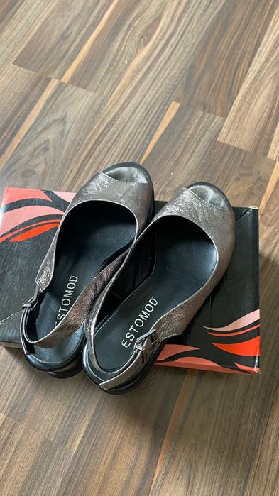 Женская кожаная летняя босоножки