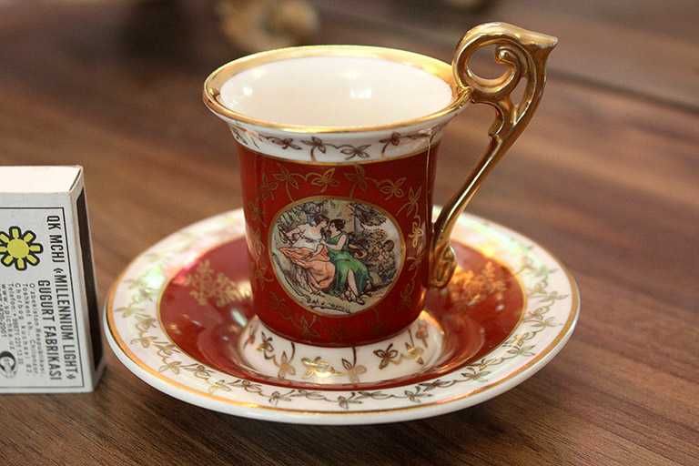 Чашечки кофейные немецкие ГДР. Цена за одну чашку с блюдцем.