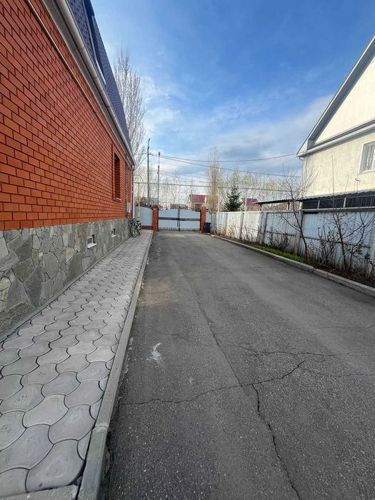 Продается коттедж  недалеко от мкр. Береке
